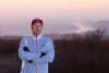 Száraz Dénes hurokban - interjú a triatlonista színésszel, aki bajba kerül az időben (+videó)